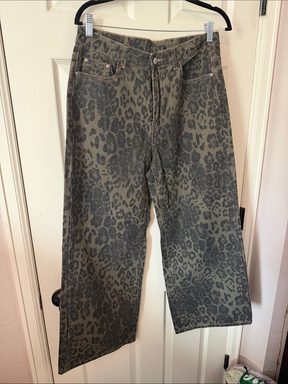 NWOT Wide Leg Leopard Print Jeans - Green